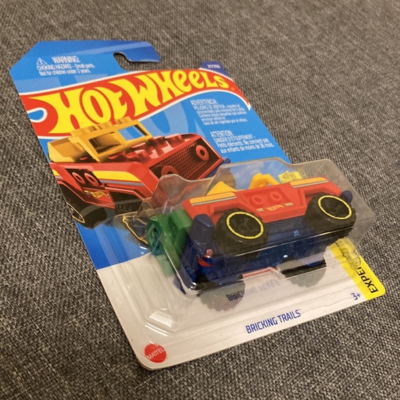 Hot Wheels Bricking Trails - Picture 3 of 5